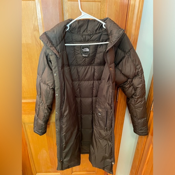 North Face Puffer Jacket - Picture 3 of 3